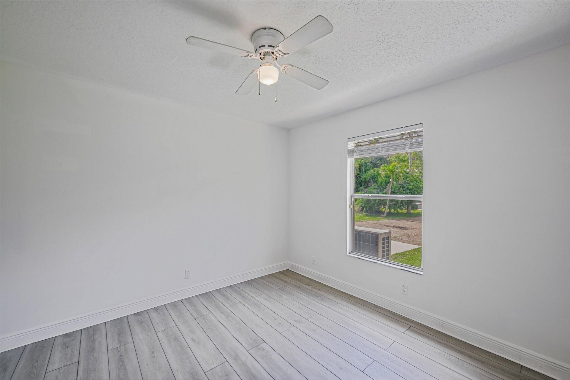 8671 155th Place N, Palm Beach Gardens, FL 33418 Photo