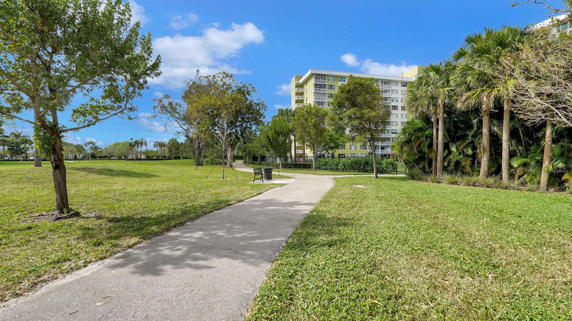 4400 Hillcrest Drive, Unit 719c, Hollywood, FL 33021 Photo