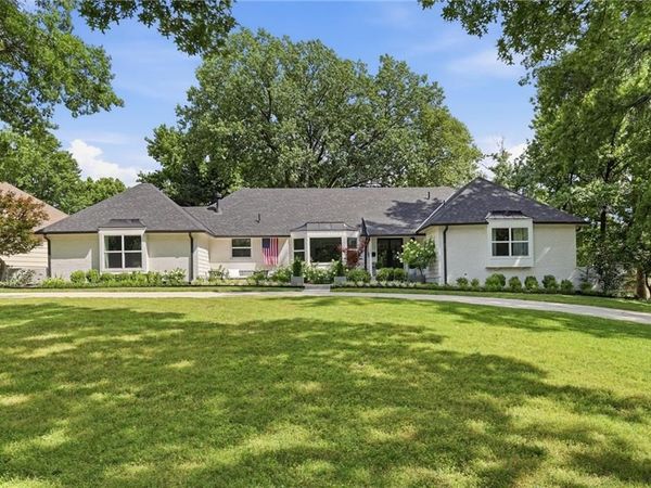 1007 W 113 Terrace, Kansas City, MO 64114