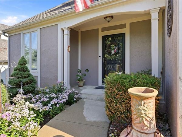 8100 W 144th Terrace, Overland Park, KS 66223