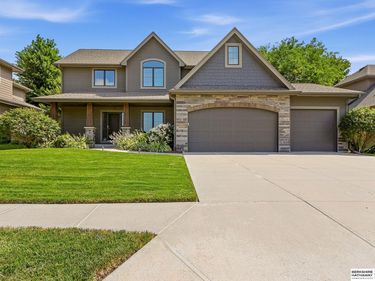 19511 Harney Street, Omaha, NE 68022