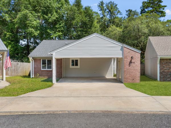 208 Cottonwood Court, Niceville, FL 32578