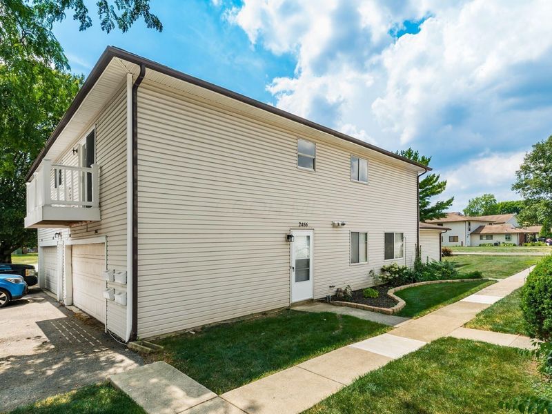 2466 Natchez Drive , Unit D, Columbus, OH 43209 Photo 2
