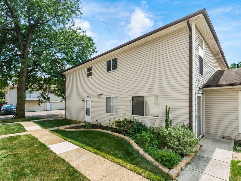 2466 Natchez Drive , Unit D, Columbus, OH 43209 Photo 4
