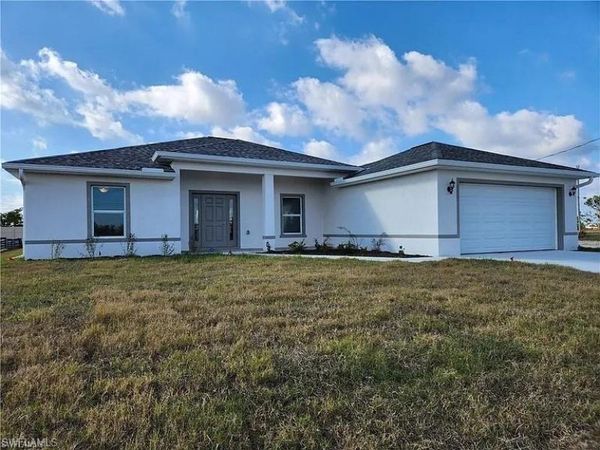 2930 Diplomat PKWY W, CAPE CORAL, FL 33993