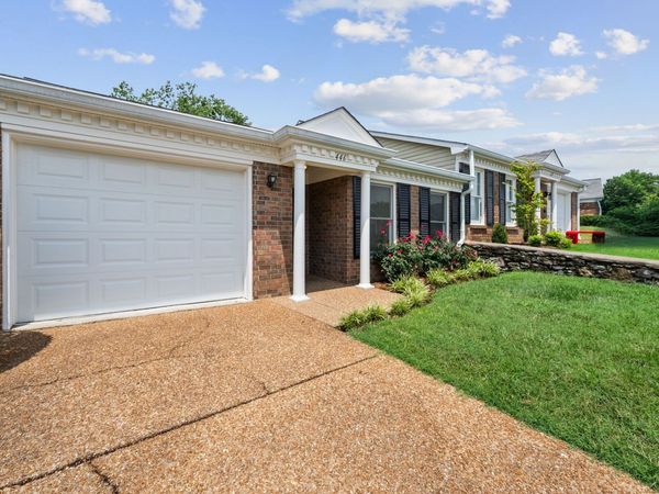 446 Siena Dr, Nashville, TN 37205