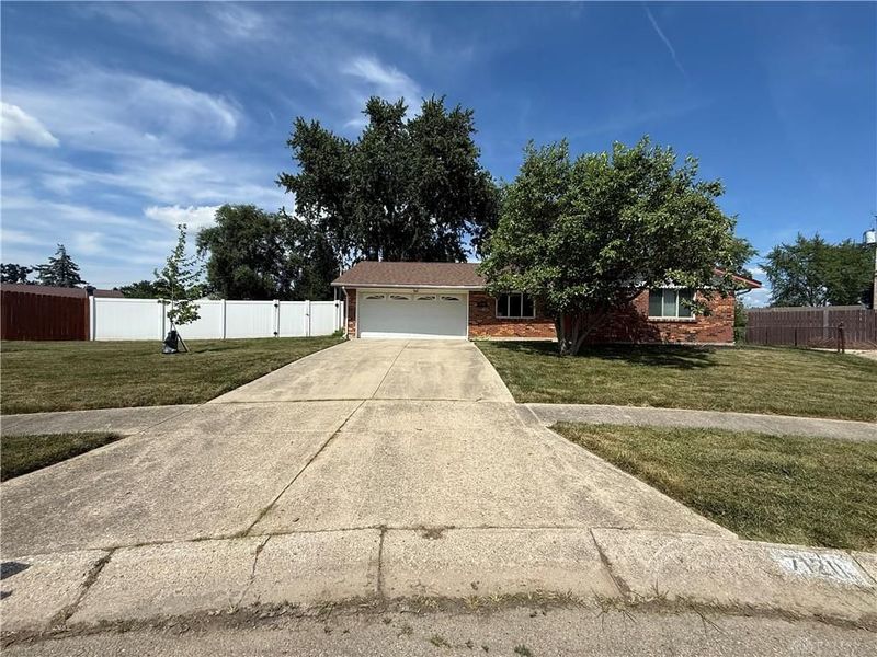 7120 Bothwell Place, Huber Heights, OH 45424 Photo 3