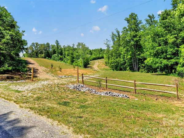272 Randolph Drive , Marion, NC 28752