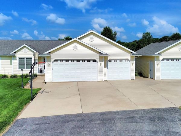 32445 Vail Avenue, New Hartford, IA 50660