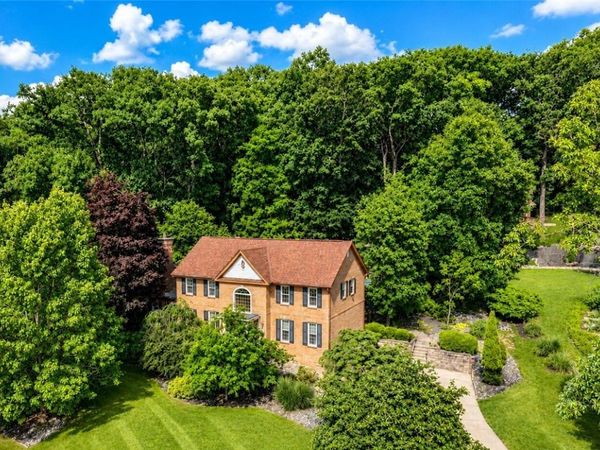 217 La Grande Drive, Cranberry Twp, PA 16066