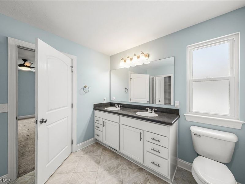 10921 Fox Den Circle, Garrettsville, OH 44231 Photo 16