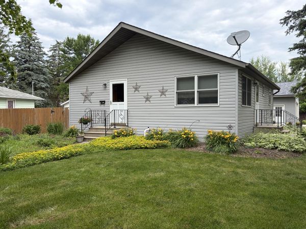 600 E Elm Avenue, Olivia, MN 56277