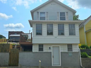 205 Elmwood Street E, Lanesboro, MN 55949