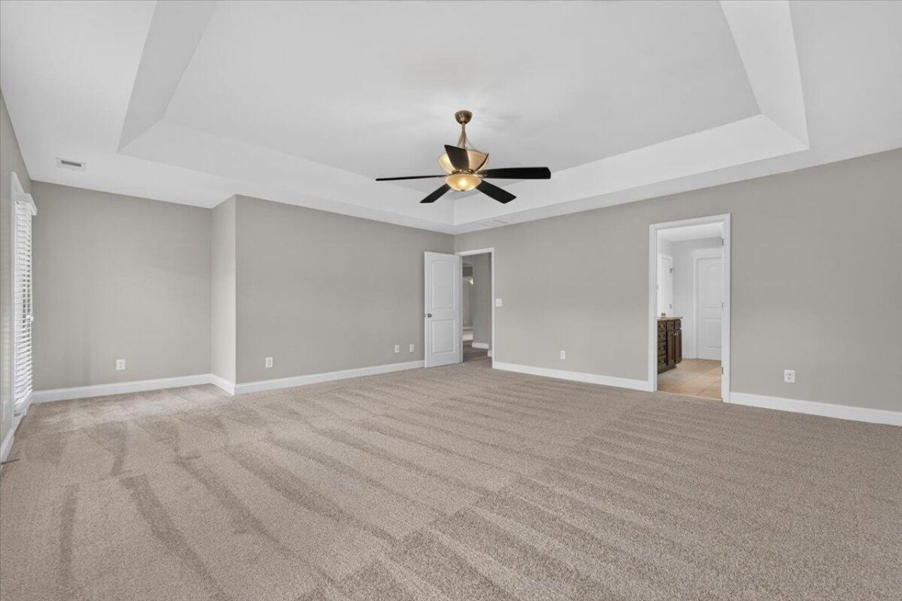 5402 Clairmont Lane Photo 24