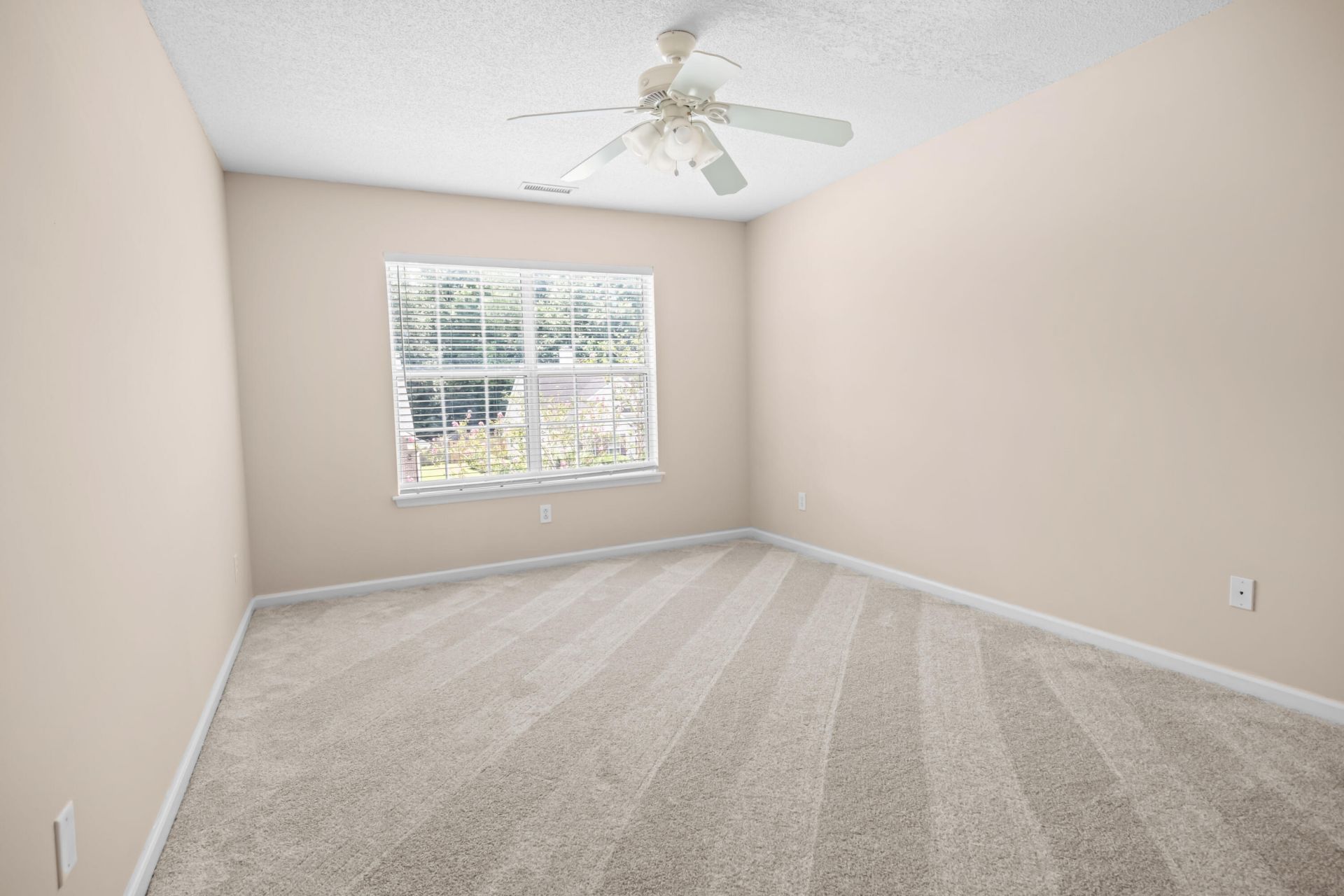 6177 Fieldstone Circle Photo 34