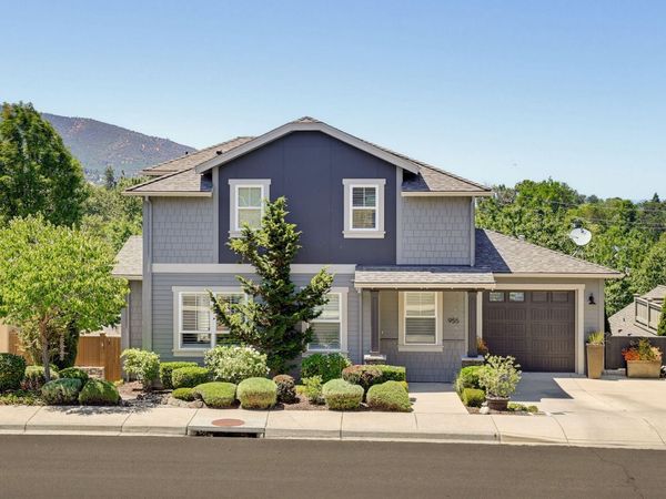955 Overlook Drive, Ashland, OR 97520