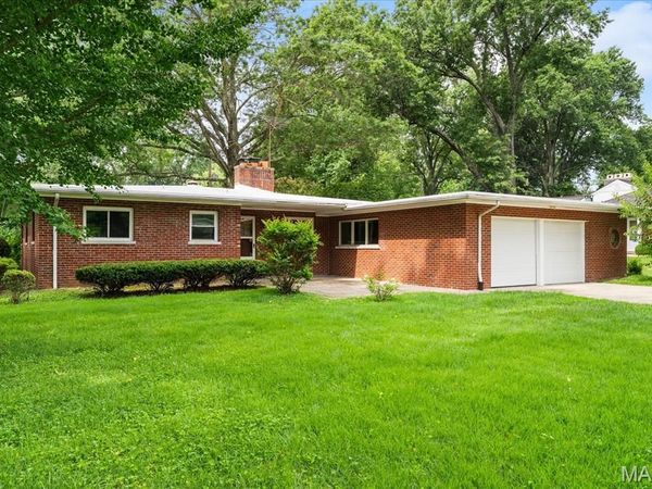 28 Shady Lane, Belleville, IL 62221
