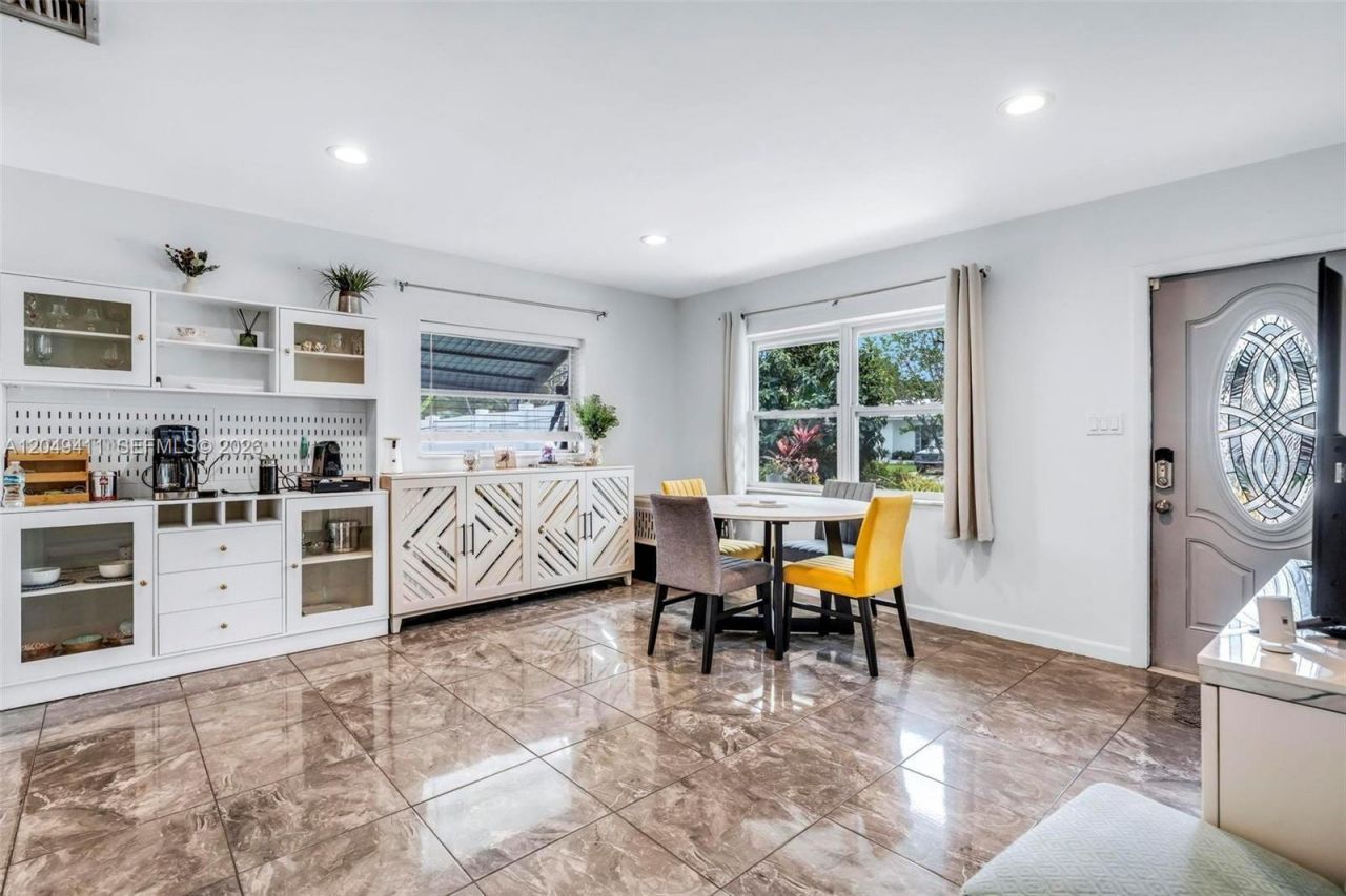 7211 NW 76th St, Tamarac, FL 33321 Photo