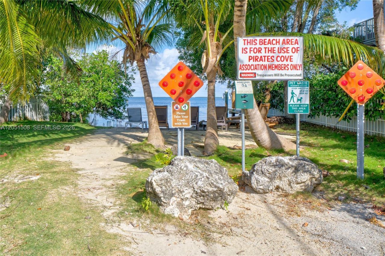 32 Pirates Dr , Key Largo, FL 33037 Photo