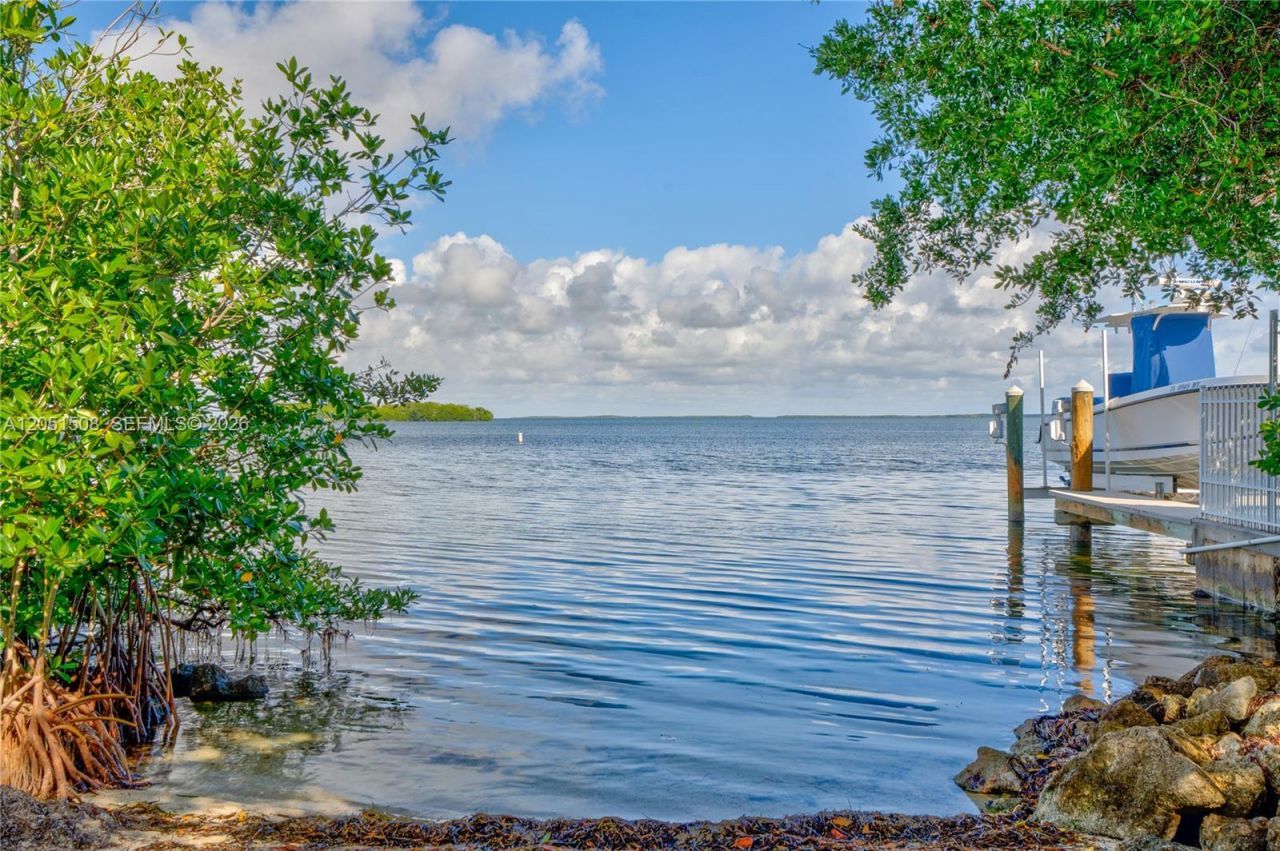 32 Pirates Dr , Key Largo, FL 33037 Photo
