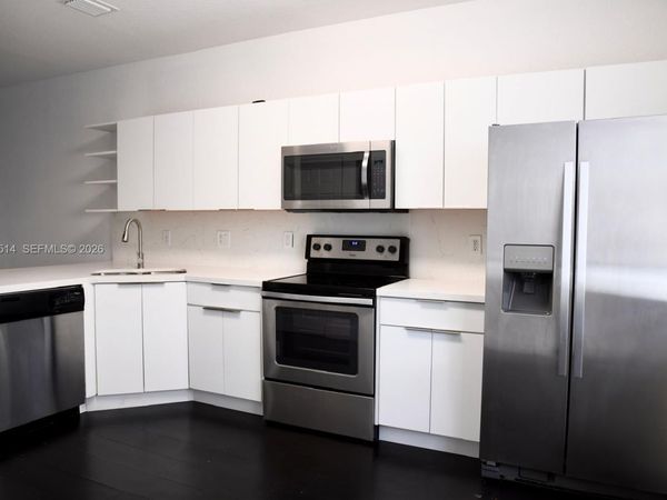 5670 NW 116th Ave, Unit 216, Doral, FL 33178