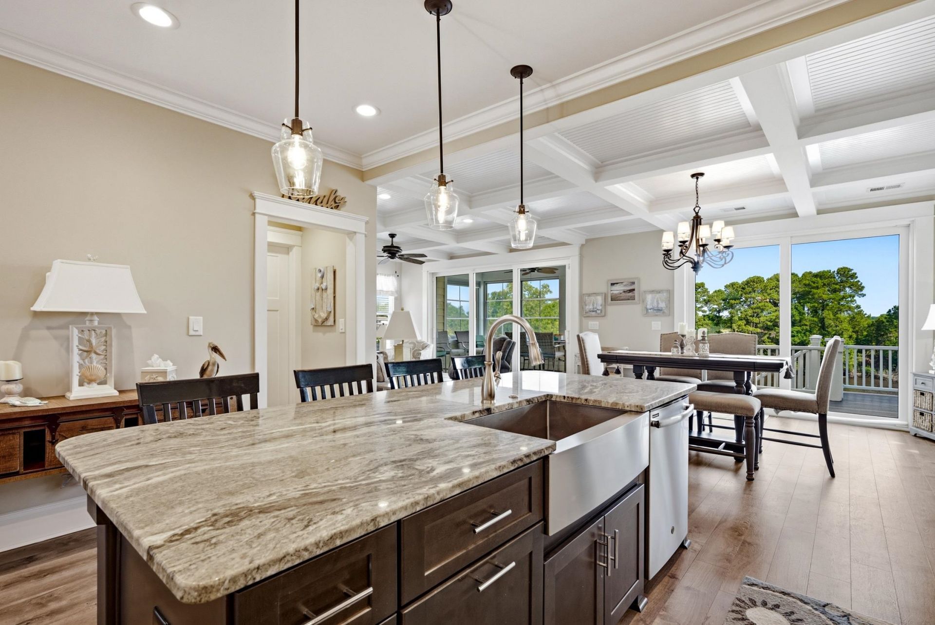 255 Palmetto Harbour Dr. Photo 14