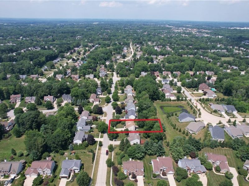 18717 Walnut Drive, Strongsville, OH 44149 Photo 3