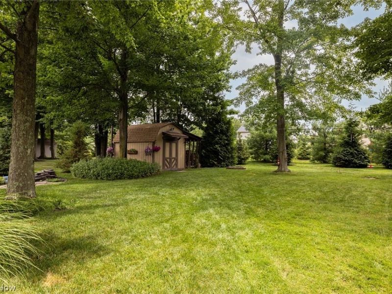 18717 Walnut Drive, Strongsville, OH 44149 Photo 6