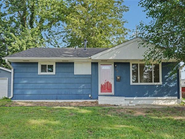 901 Harold Dr SE, Cedar Rapids, IA 52403