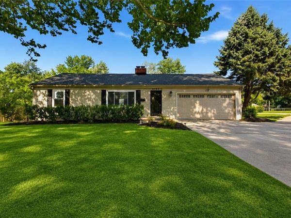 6700 Crisp Avenue, Raytown, MO 64133