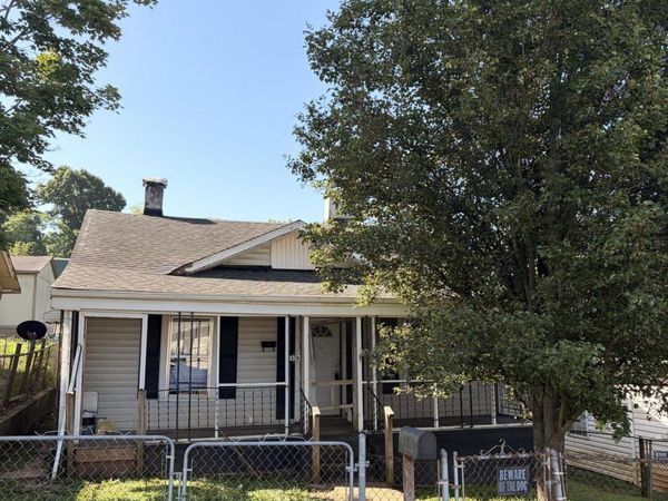 1512 Mitchell St, Knoxville, TN 37917