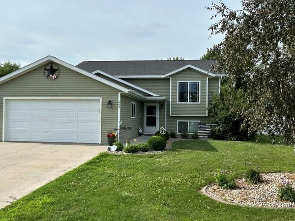 504 Lovejoy Ln, Aurora, SD 57002