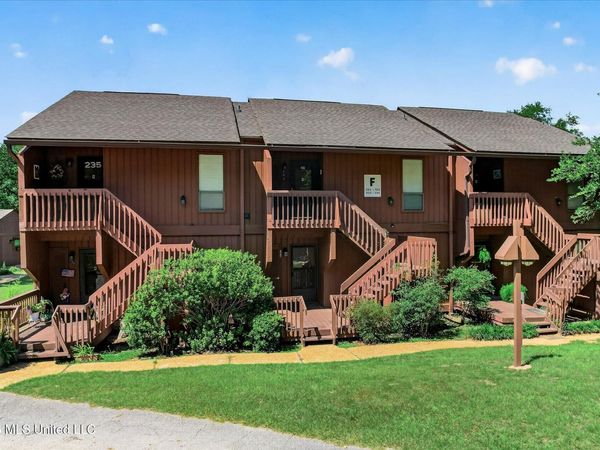 134 Lakeside Villla , Diamondhead, MS 39525