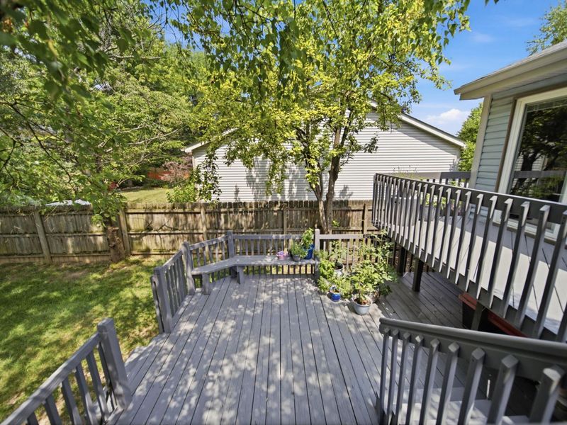7893 Leaview Drive , Columbus, OH 43235 Photo 19