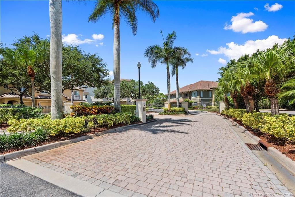986 SE Willoughby Trace , Unit 1-4, Stuart, FL 34997 Photo