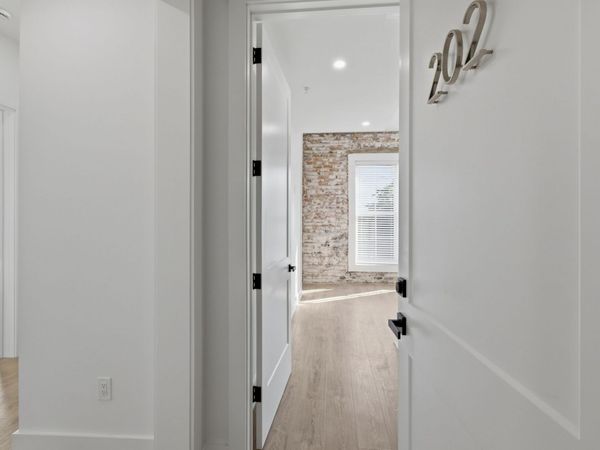 1600 10th Ave N, Unit 202, Nashville, TN 37208