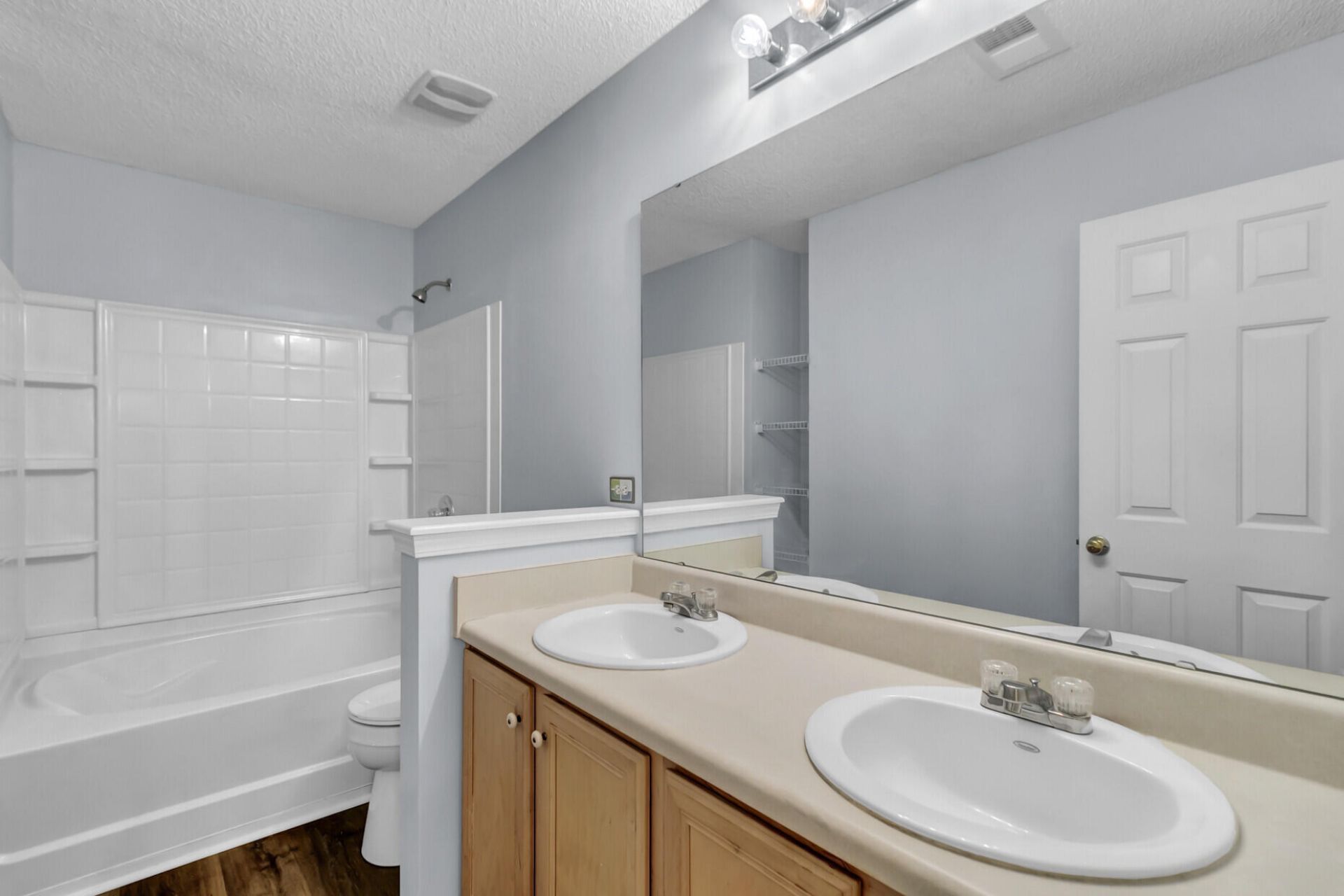 295 Dunning Road Photo 18