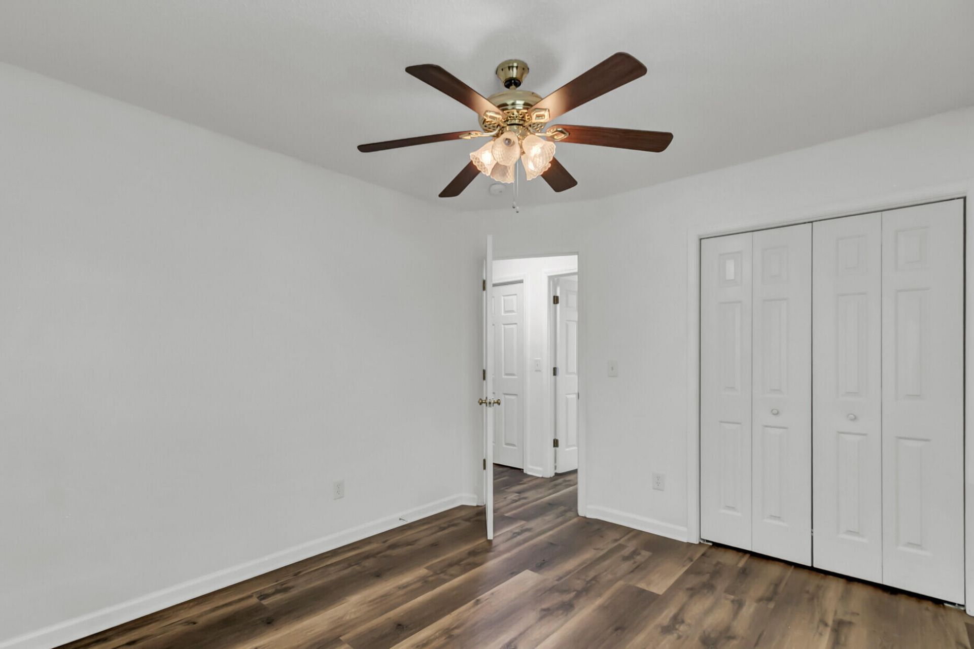 295 Dunning Road Photo 20