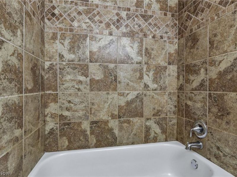 1420 Cedarwood Drive, Unit H, Westlake, OH 44145 Photo 26