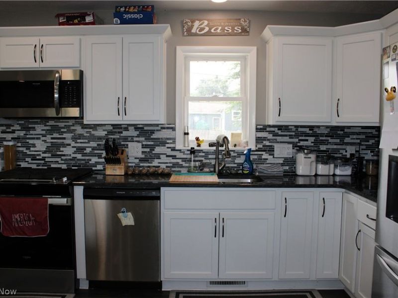 13605 Crestway Drive, Brook Park, OH 44142 Photo 7