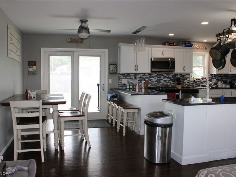 13605 Crestway Drive, Brook Park, OH 44142 Photo 8