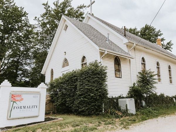 923 W Main Street, Geneva, OH 44041