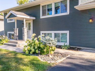 10225 99th Avenue N, Maple Grove, MN 55369