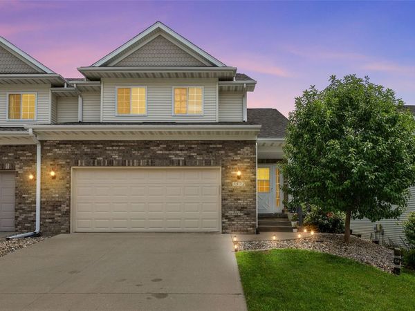 1572 Vandello Circle , North Liberty, IA 52317