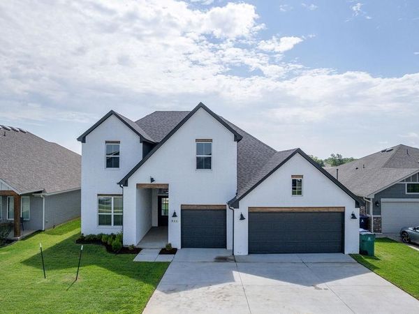 800 Firefork Avenue, Yukon, OK 73099