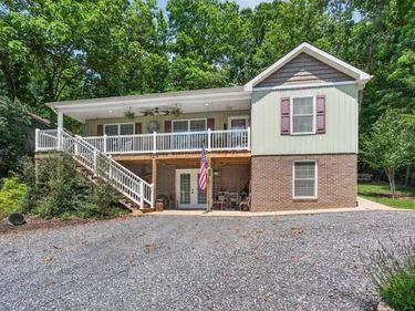 5215 TREVINO DR, MCGAHEYSVILLE, VA 22840