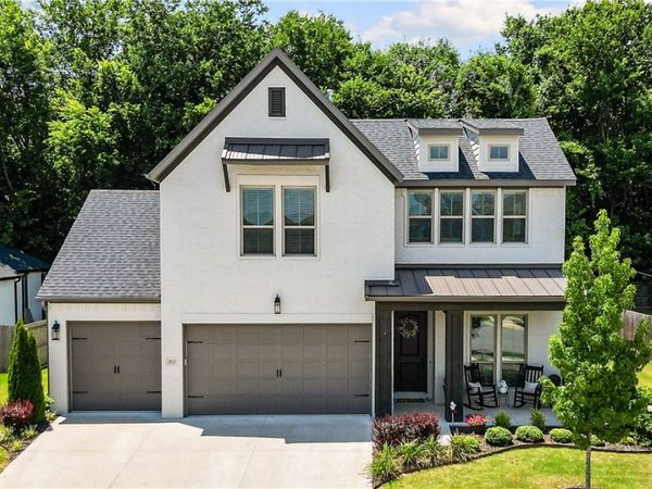 2823 N Whistle Post Drive, Fayetteville, AR 72704