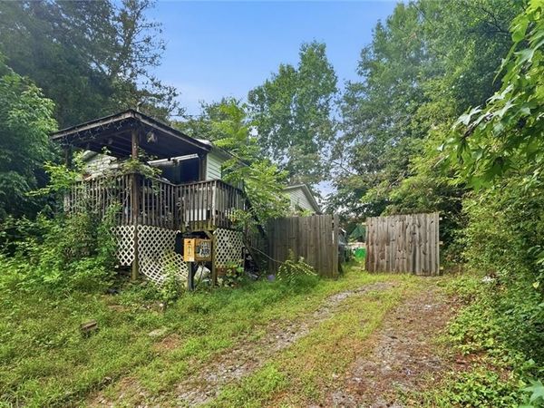452 Arnold Mill Road , Woodstock, GA 30188