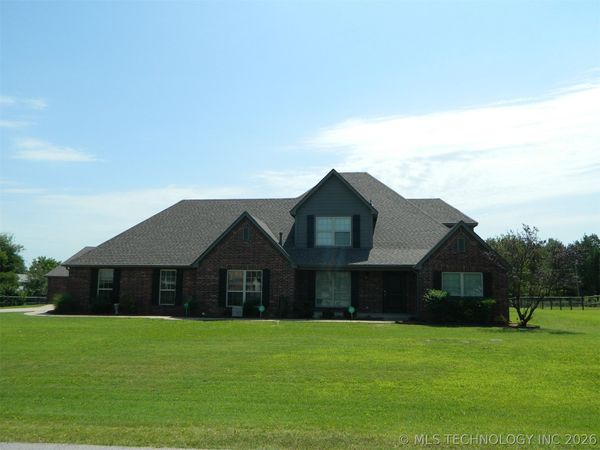 12151 N 168th East Avenue , Owasso, OK 74021