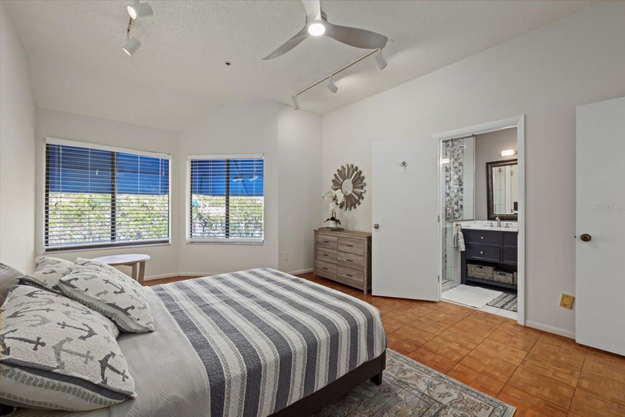 1928 Harbourside Drive , Unit 1402, Longboat Key, FL 34228 Photo